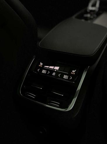 Volvo XC90 T8 Ultimate — photo 20