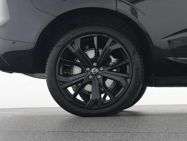 Volvo XC60 T8 — photo 22
