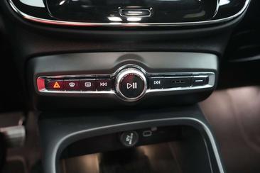 Volvo XC40 Recharge Plus — photo 27