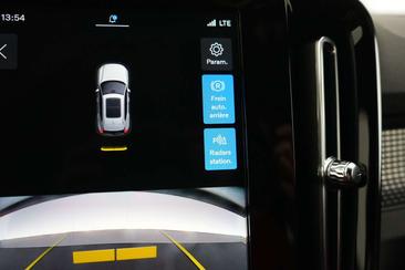 Volvo XC40 Recharge Plus — photo 31
