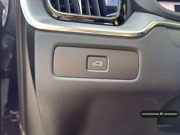 Volvo XC60 B4 Plus — photo 19