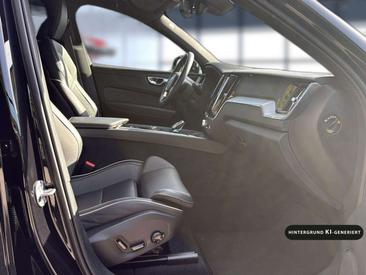 Volvo XC60 B4 Plus — photo 21