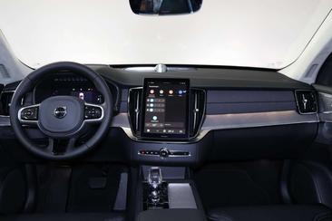 Volvo XC90 T8 Recharge — photo 16