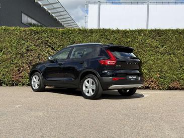 Volvo XC40 B3 Core — photo 3