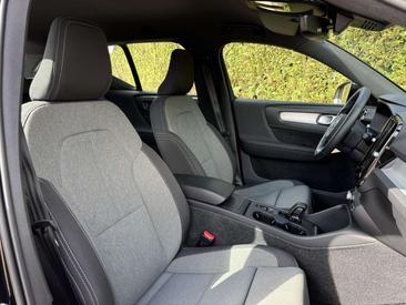 Volvo XC40 B3 Core — photo 10