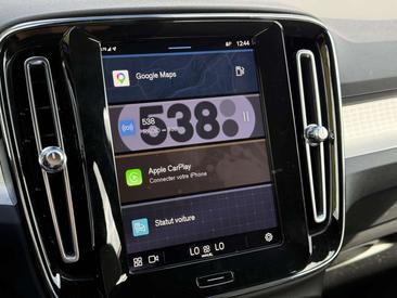 Volvo XC40 B3 Core — photo 12