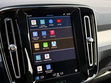 Volvo XC40 B3 Core — photo 13