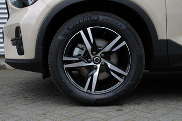 Volvo XC40 B4 Plus — photo 6