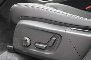 Volvo XC40 B4 Plus — photo 16