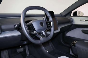 Volvo XC60 — photo 8