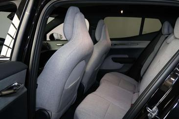 Volvo XC60 — photo 10