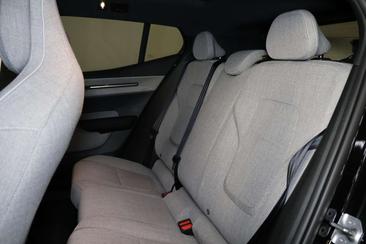 Volvo XC60 — photo 11