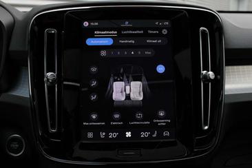 Volvo XC40 B4 Plus — photo 23