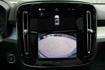 Volvo XC40 B4 Plus — photo 25