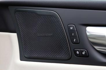 Volvo XC60 T6 Recharge Plus — photo 28