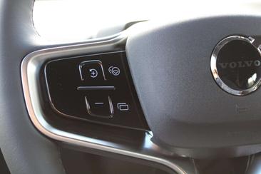 Volvo XC60 — photo 5