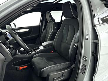Volvo XC40 B4 Plus — photo 6