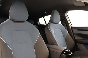 Volvo XC60 — photo 11
