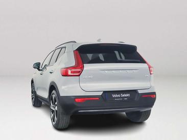Volvo XC40 B4 Plus — photo 13