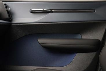 Volvo XC60 — photo 15