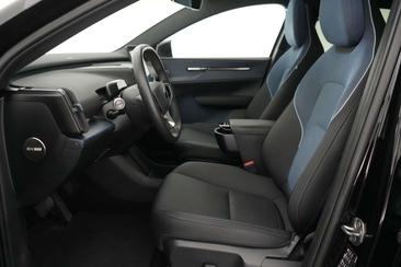 Volvo XC60 — photo 17
