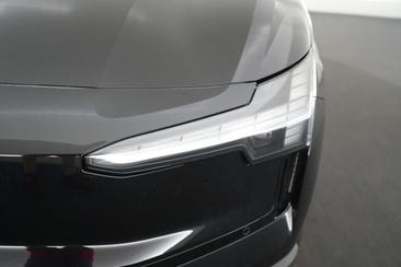 Volvo XC60 — photo 18