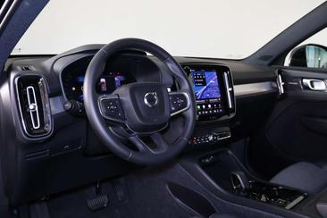 Volvo XC40 B4 Plus — photo 12