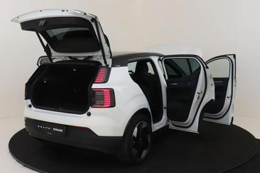 Volvo XC60 — photo 18
