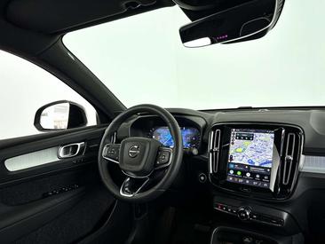 Volvo XC40 B4 Plus — photo 3