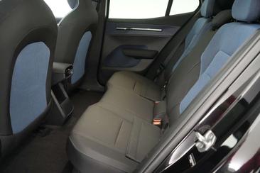 Volvo XC60 — photo 20
