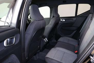 Volvo XC40 B4 Plus — photo 14