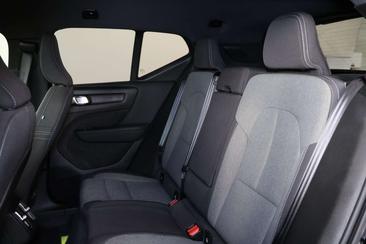 Volvo XC40 B4 Plus — photo 15