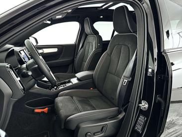 Volvo XC40 B4 Plus — photo 5