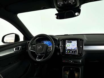 Volvo XC40 B4 Plus — photo 8