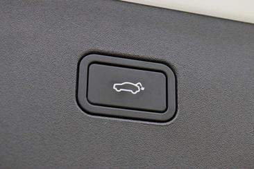 Volvo XC60 — photo 32