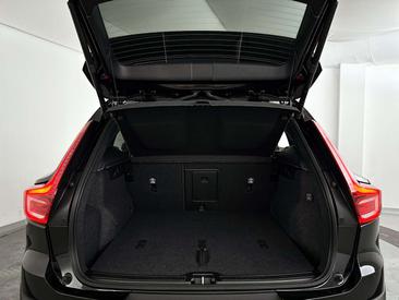 Volvo XC40 B4 Plus — photo 13