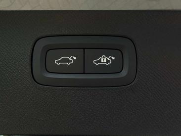 Volvo XC90 T8 Recharge Plus — photo 9