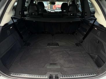 Volvo XC90 T8 Recharge Plus — photo 11
