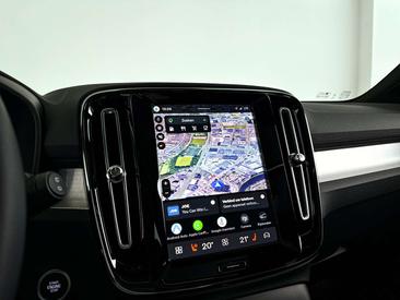 Volvo XC40 B4 Plus — photo 22