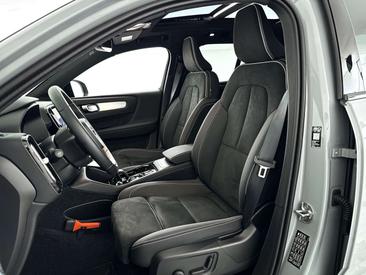 Volvo XC40 B4 Plus — photo 5