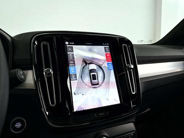 Volvo XC40 B4 Plus — photo 24