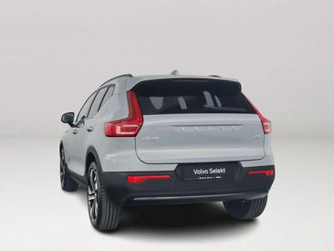 Volvo XC40 B4 Plus — photo 11