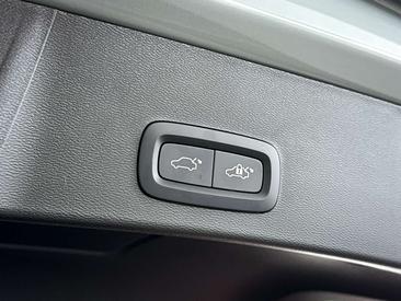 Volvo XC40 B4 Plus — photo 14
