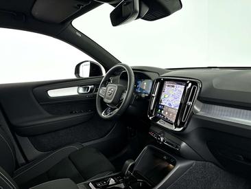 Volvo XC40 B4 Plus — photo 37