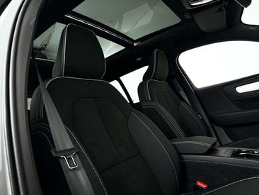Volvo XC40 B4 Plus — photo 38