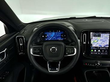 Volvo XC40 B4 Plus — photo 17