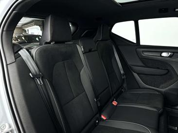Volvo XC40 B4 Plus — photo 39