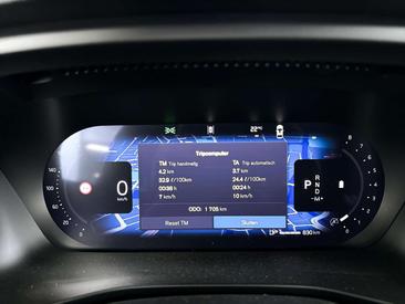 Volvo XC40 B4 Plus — photo 18