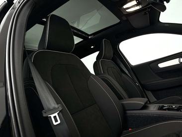 Volvo XC40 B4 Plus — photo 34
