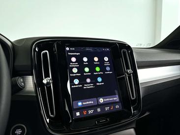 Volvo XC40 B4 Plus — photo 23